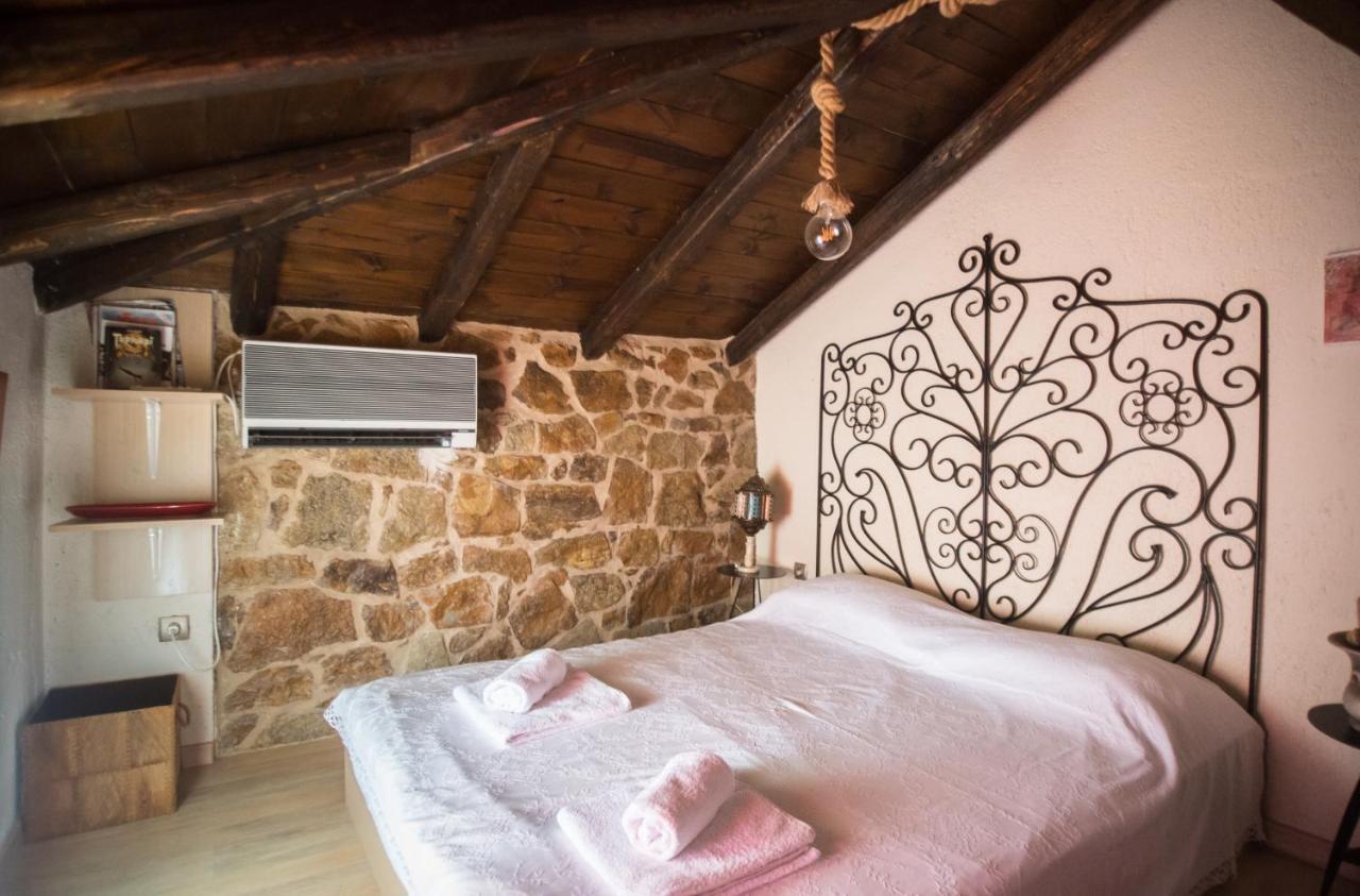 Stone Villas Nea Roda Exterior foto